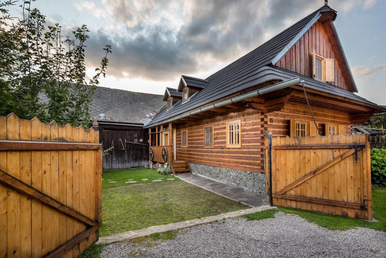 Drevenica Polomka, 5 Min Peso Restauracia, Ticha Ulica, Potok Villa Brezno Eksteriør bilde